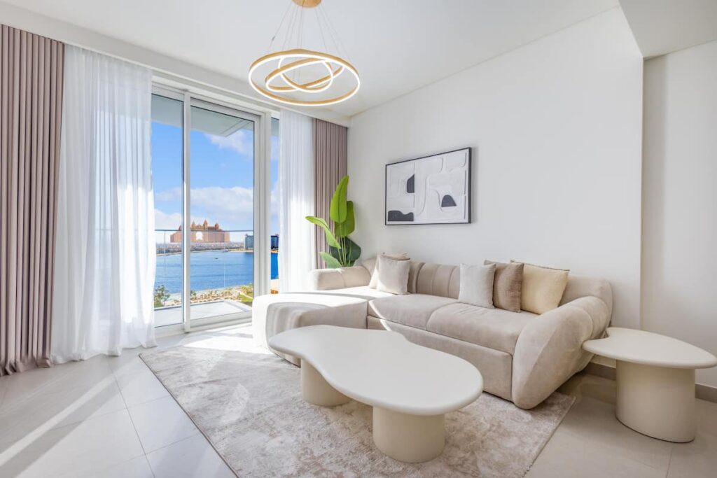 Stunning Beachfront Emaar 1BR | Atlantis View