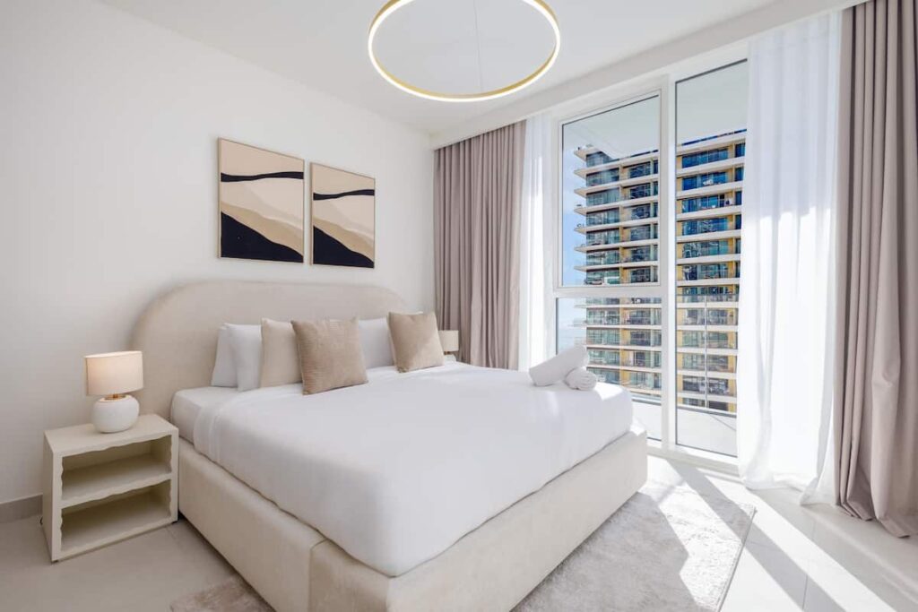 Stunning Beachfront Emaar 1BR | Atlantis View