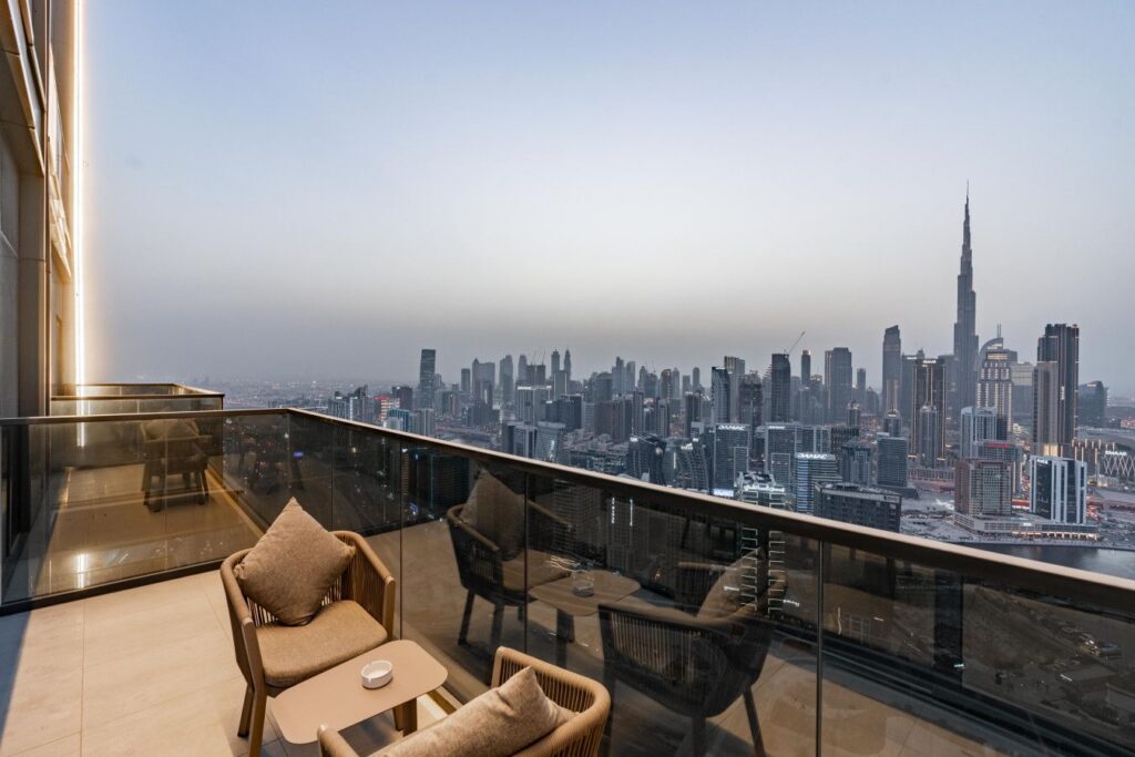 Luxurious 3BR Apartment, Panoramic Burj Khalifa View
