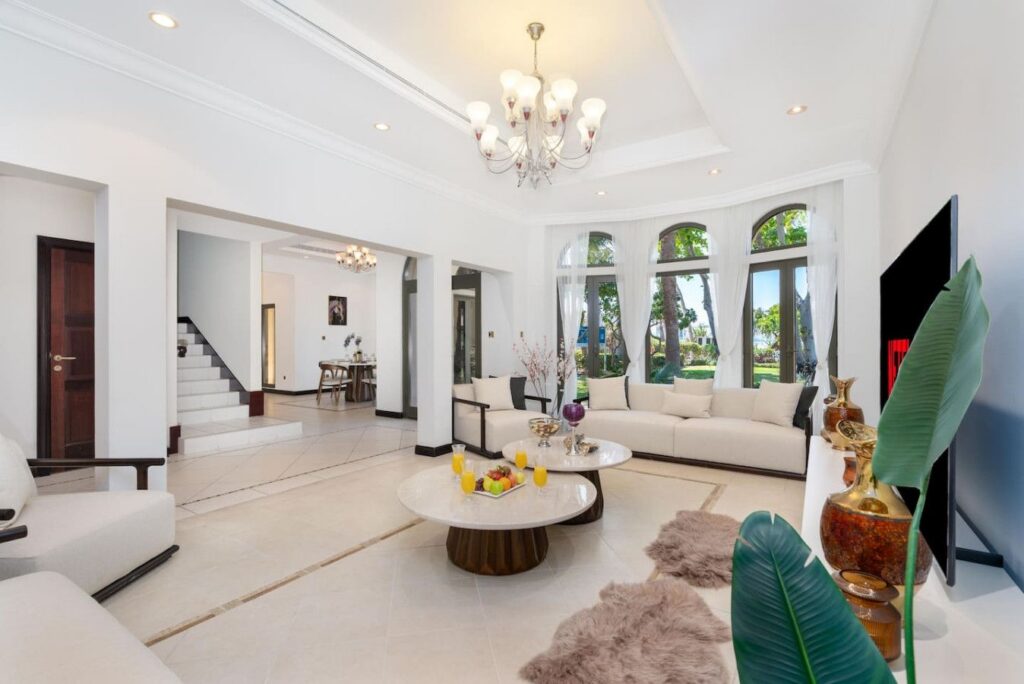 Palm Jumeirah Luxury Villa | 3BR + Maid, Pool & Beach Access